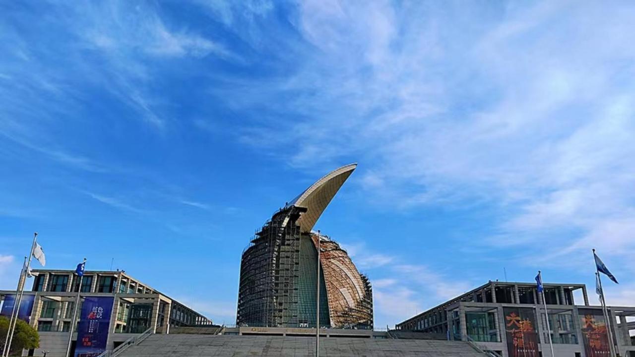 Holiday Inn Shanghai Dishui Lake By Ihg Nanhui Esterno foto